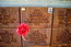 Катынь. Стена с именными табличками расстрелянных польских граждан 